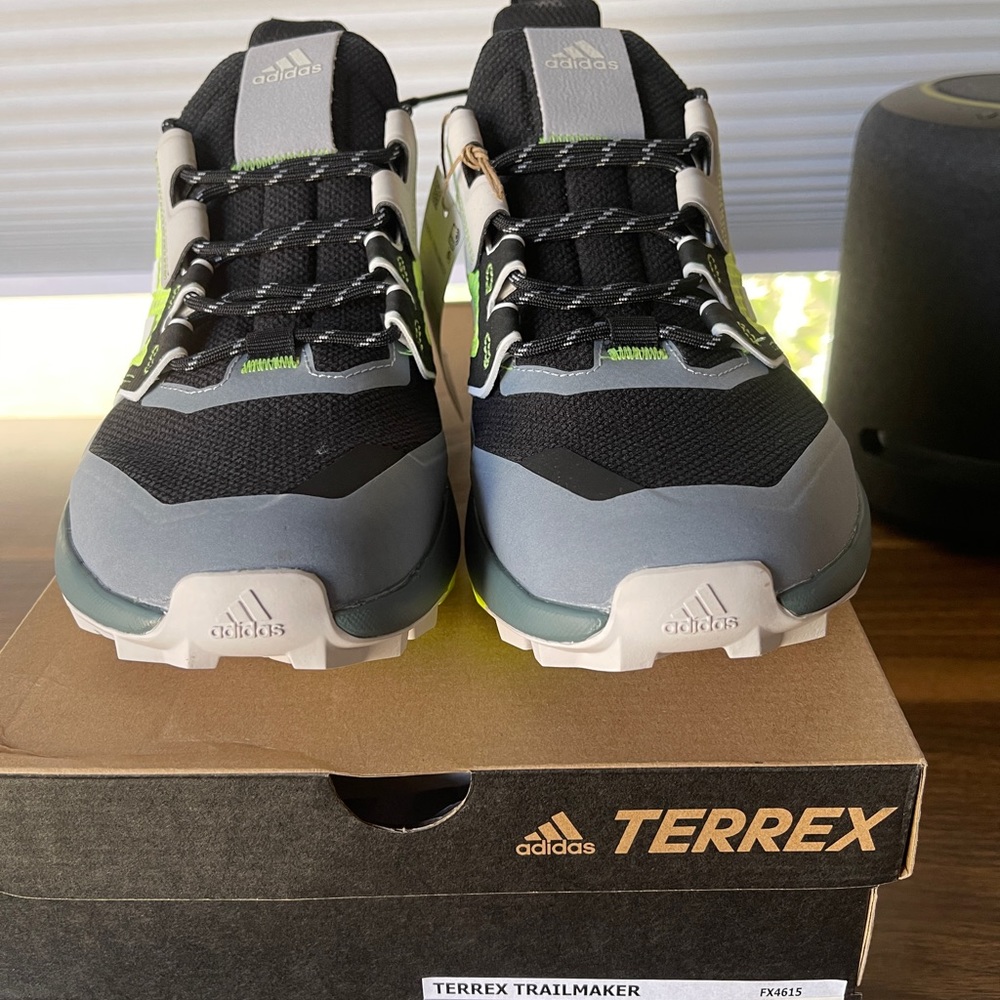NEW Adidas Men's Terrex Trailmaker Hiking Shoes Lightweight B/W/Solar Yellow - Picture 4 of 7